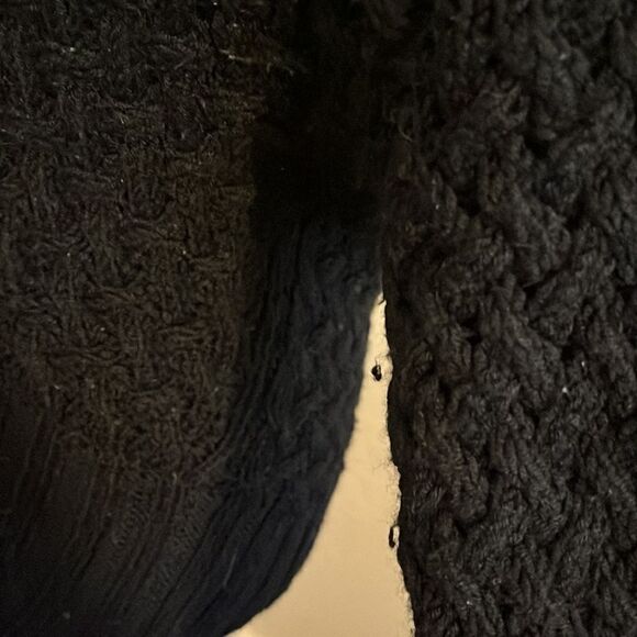 Bebe Black Chunky Deep V Front Pullover Sweater - Picture 8 of 10